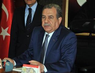 We won’t intervene in ‘standing man’ protest, unless it breaks public order: Turkish minister