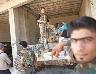 Rebels must clear radical zones: Paris