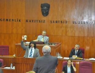 Bribe allegations shake Turkish Cypriot politics