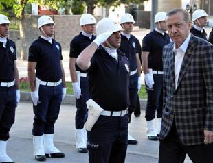 Prime Minister Erdoğan blesses Turkish police for ‘heroic’ action during Gezi unrest