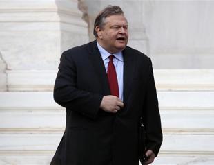 Greek reshuffle sees PASOK leader Venizelos named foreign minister