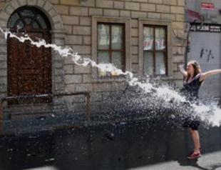 Woman in black, one of the Gezi Park heroes, wanted to show protests’ peacefulness