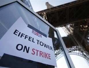 Strike shuts Eiffel Tower for second day