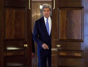 Kerry pushes dual peace bids on Middle East return