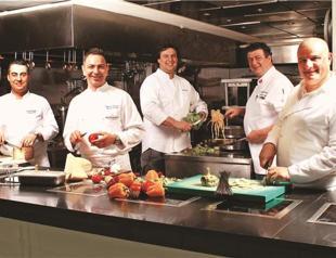 Giovanni & Friends at Mövenpick Hotel