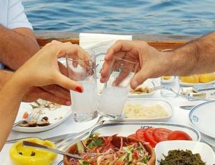 Four Turks sentenced to 80 years for serving bootlegged alcohol that killed five Russians