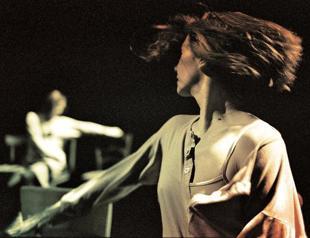 Diren dance on Istanbul stage