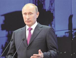 Russia, China ink $270 billion deal for oil sale