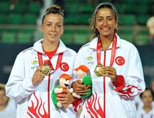 Turkey wins historic gold medals in women’s tennis at Med Games