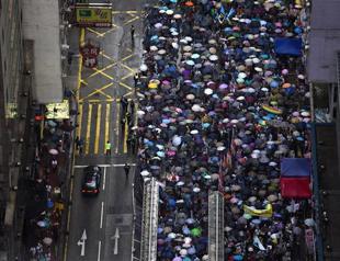 Thousands rally in Hong Kong to call for democracy