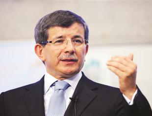 Erdoğan can go to Gaza with Abbas: Davutoğlu