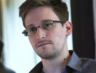 US leaker Snowden applies for political asylum in Russia