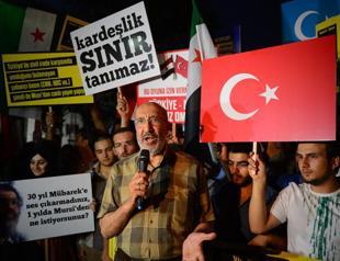 Morsi supporters rally in Istanbul