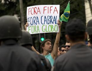 FIFA will stop World Cup matches if tear gas reaches field