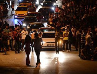 Police intervene in Ankara as another machete-wielding man threatens protesters