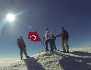 US envoy gives peace message after his journey to the summit of Mount Ağrı