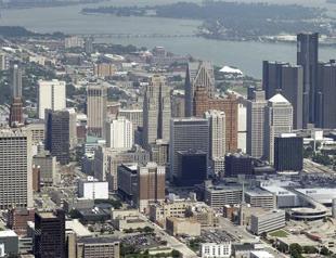 Detroit becomes largest US city to file for bankruptcy