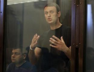 Russian court releases opposition leader Navalny pending appeal