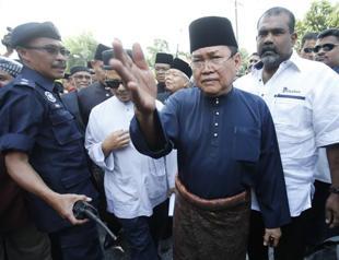 Muslims demand Vatican envoy leave Malaysia