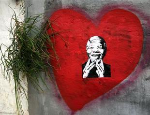 Doctors advised unplugging vegetative Mandelas life support