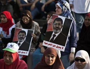 Three shot dead as Morsi backers march on Egypt army