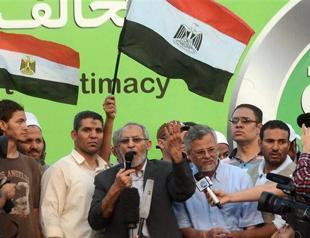 Egypt Brotherhood leader demands Morsi reinstated