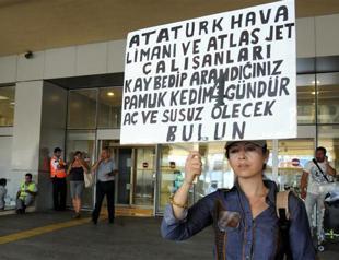 Cat lost at Atatürk airport cause protest