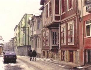 Salt turns camera on Anatolian traces