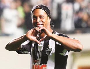 Ronaldinho on way to continental double