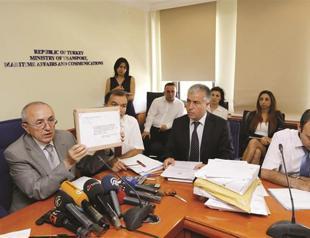 Three companies in smart board tender