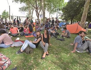 Main opposition leader lends full support to protesters occupying Taksim Gezi Park