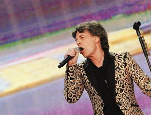 Jagger’s hair fetches 4,000 pounds