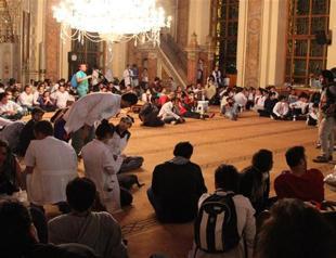 Lives were saved at Istanbul mosque that opened doors for first aid to protesters, say doctors