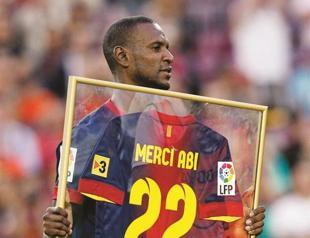 Monaco announces Abidal deal