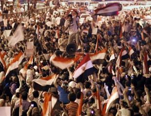 EU foreign policy chief Ashton to meet interim leaders and urge democracy on Egypt trip