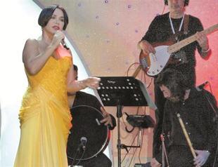 Sezen Aksu on Istanbul stage