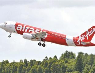 Asian carrier halts hundreds of flights
