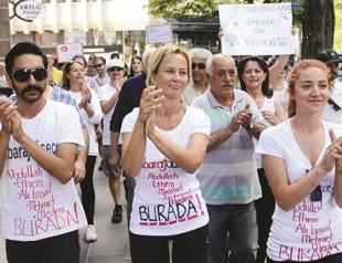 ‘Walking woman’ to visit political parties in Ankara