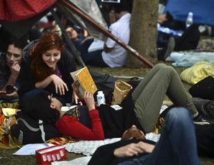 German Greens co-chair Özdemir visits Gezi Park, praises community