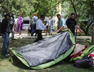 Banners, tents removed from Kuğulu Park on police request