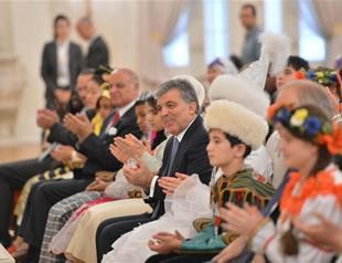 Oppression leads to conflicts, Turkish President Gül warns