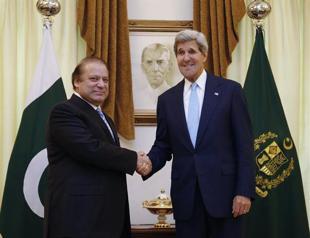 Kerry holds key talks with new Pakistan PM