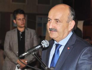 Mothers afraid of pain cannot raise brave children, Turkish health minister says