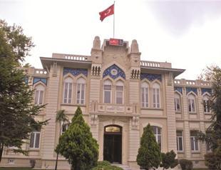 Historical building of Istanbuls Kadıköy becomes library