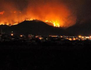 Hatay forests burn, fire not yet under control