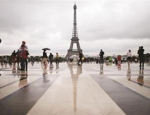 Glimmers of economic growth hope peep through recession in France