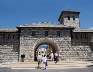 Director Kusturica creates a film city