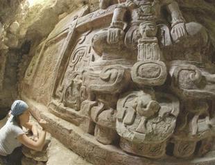 ‘Extraordinary’ Mayan frieze found in Guatemala