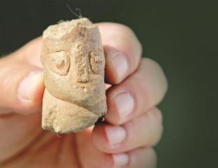 Head of a goddess statue discovered in Aegean province