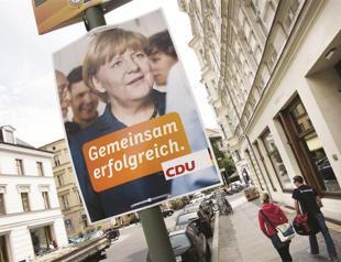Greek bailout raises pressure on Merkel